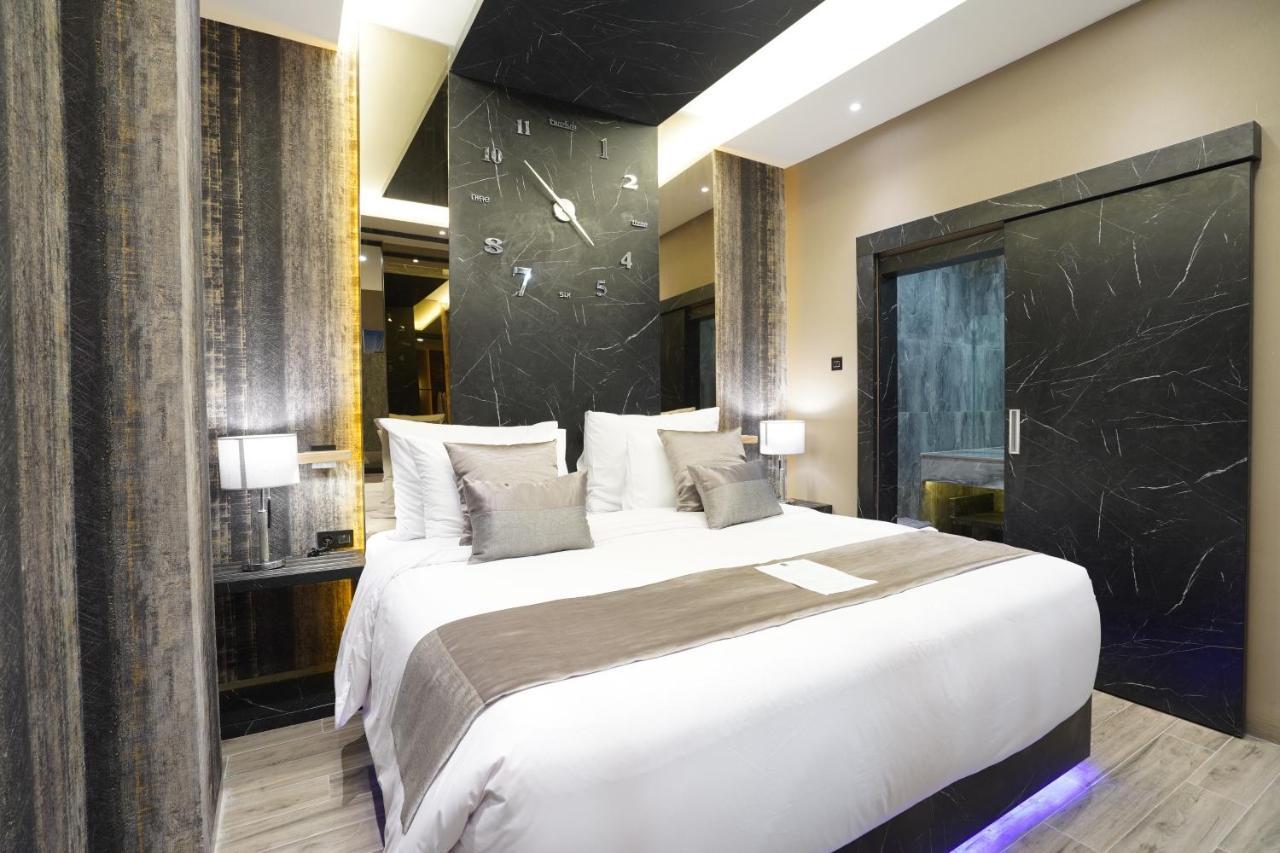 De Paris Hotel Medan Exterior photo