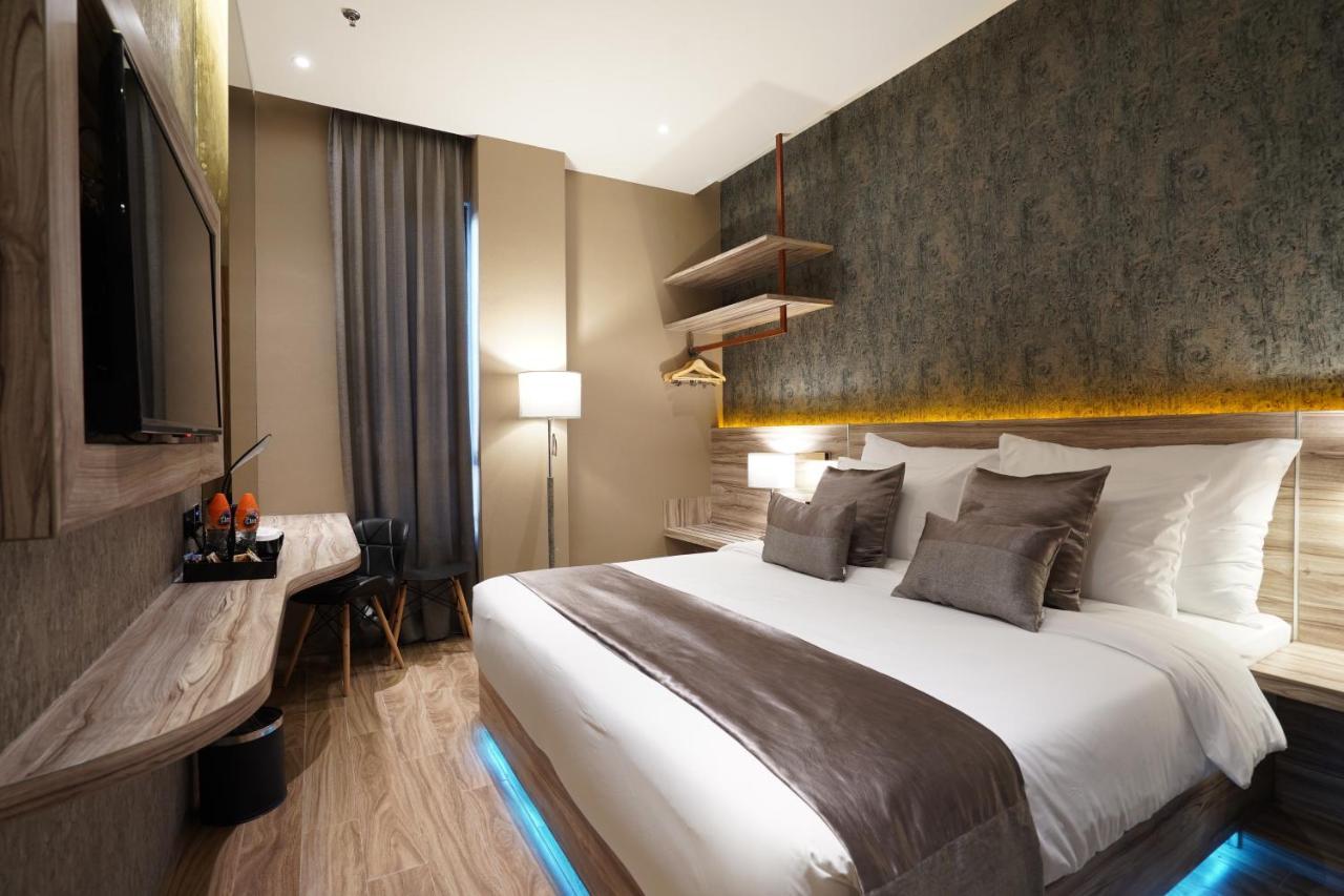 De Paris Hotel Medan Exterior photo
