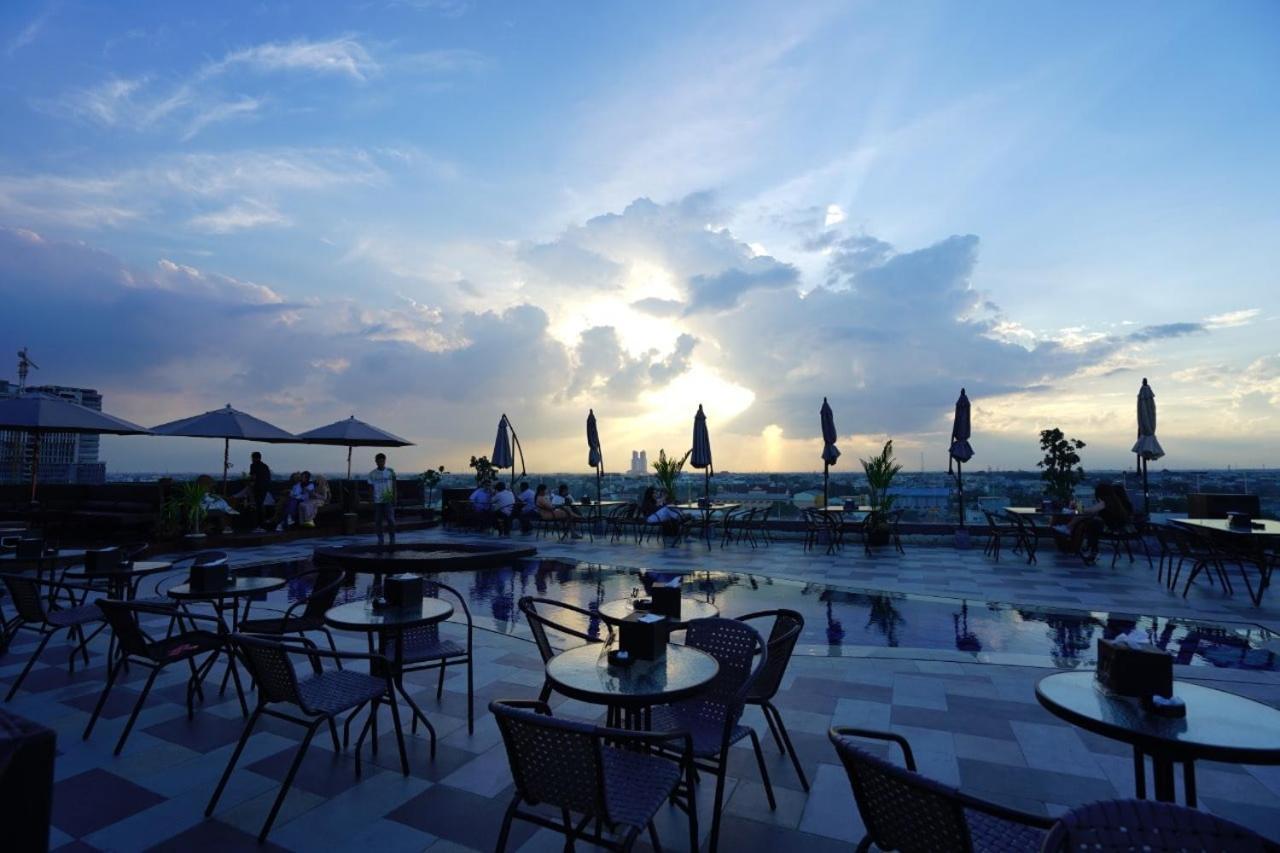 De Paris Hotel Medan Exterior photo