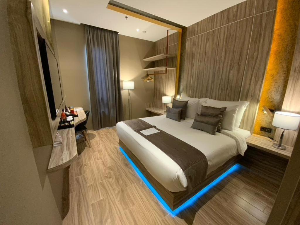 De Paris Hotel Medan Exterior photo